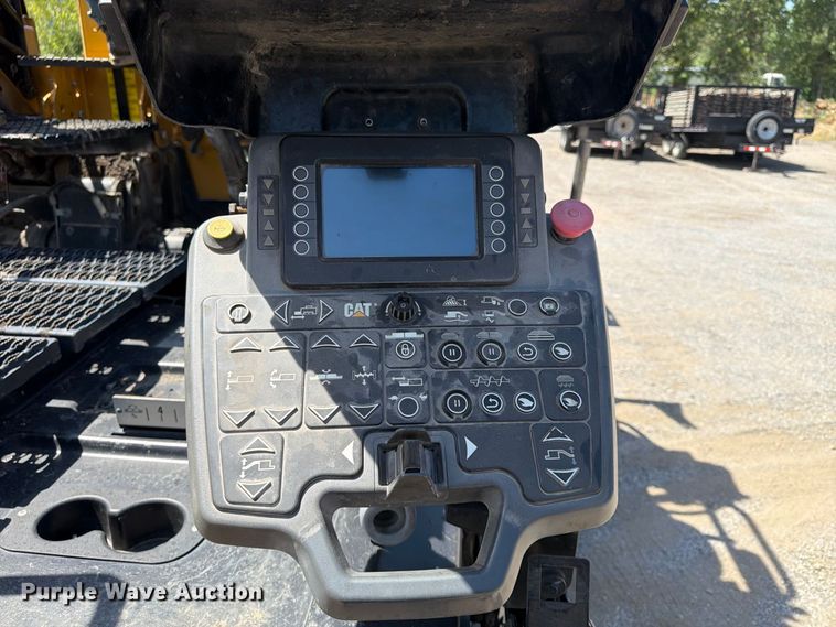 image for item FP4035 2016 Caterpillar AP655F paver