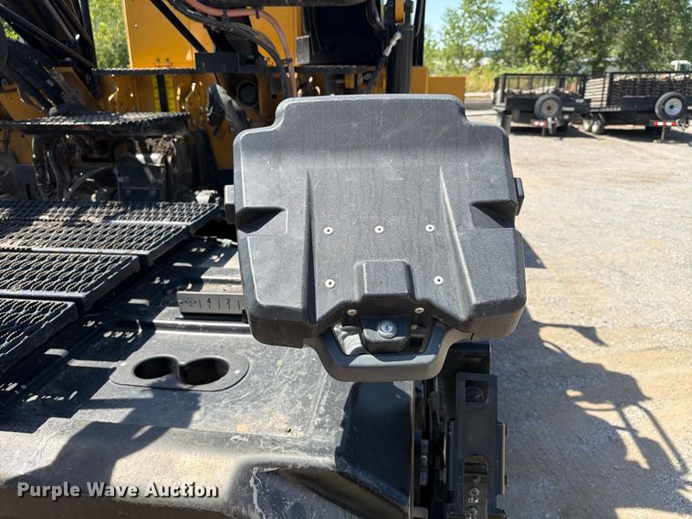 image for item FP4035 2016 Caterpillar AP655F paver