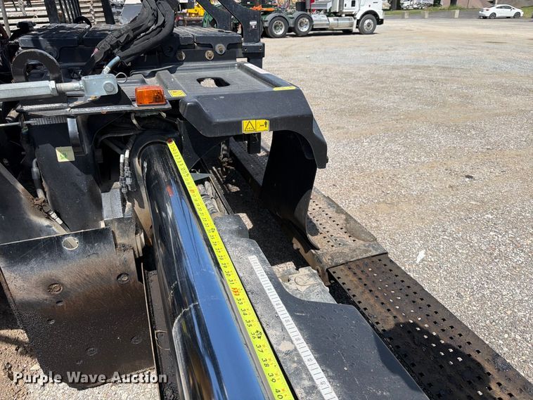 image for item FP4035 2016 Caterpillar AP655F paver