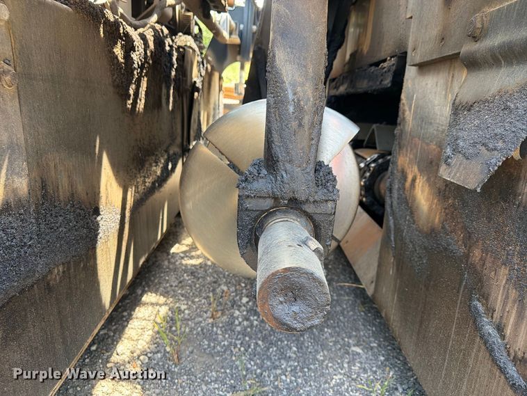 image for item FP4035 2016 Caterpillar AP655F paver
