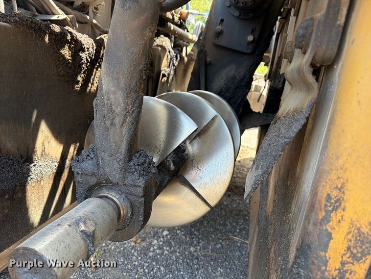 image for item FP4035 2016 Caterpillar AP655F paver