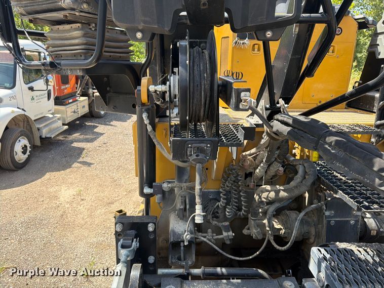 image for item FP4035 2016 Caterpillar AP655F paver