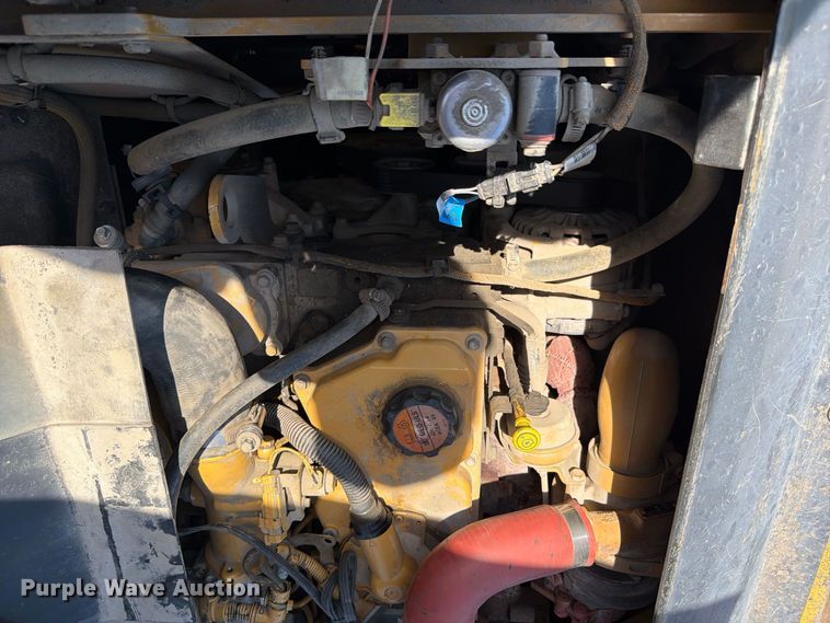 image for item FP4035 2016 Caterpillar AP655F paver