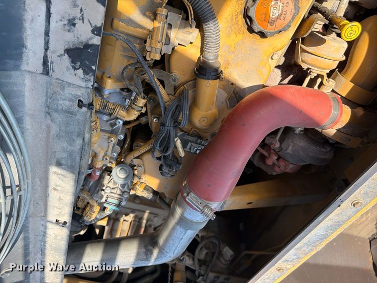 image for item FP4035 2016 Caterpillar AP655F paver
