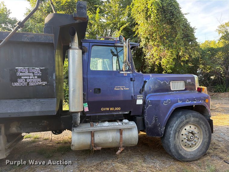 image for item FP4036 1996 Ford LTL9000 dump truck