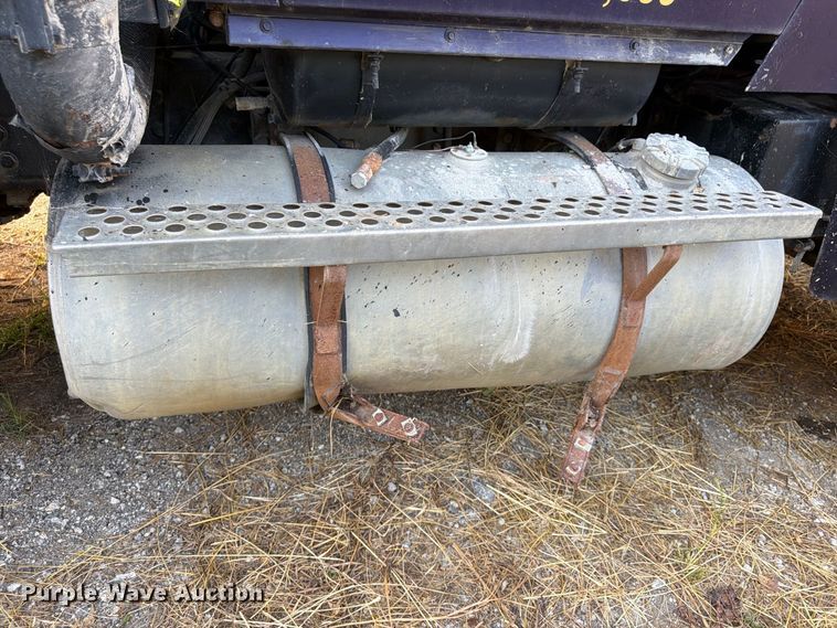 image for item FP4036 1996 Ford LTL9000 dump truck