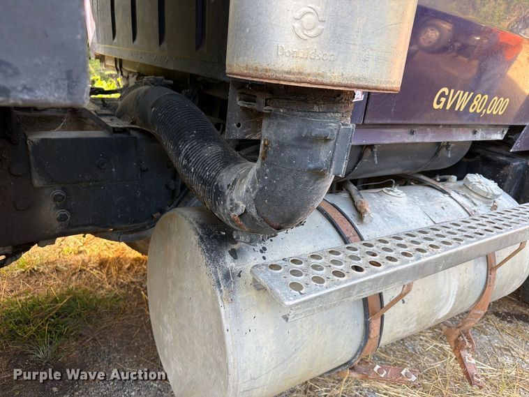 image for item FP4036 1996 Ford LTL9000 dump truck