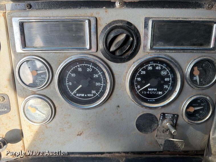 image for item FP4036 1996 Ford LTL9000 dump truck