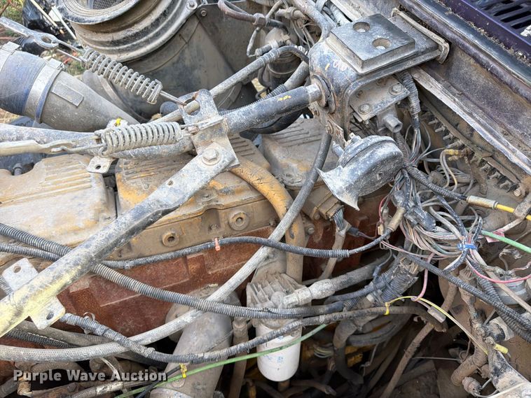image for item FP4036 1996 Ford LTL9000 dump truck