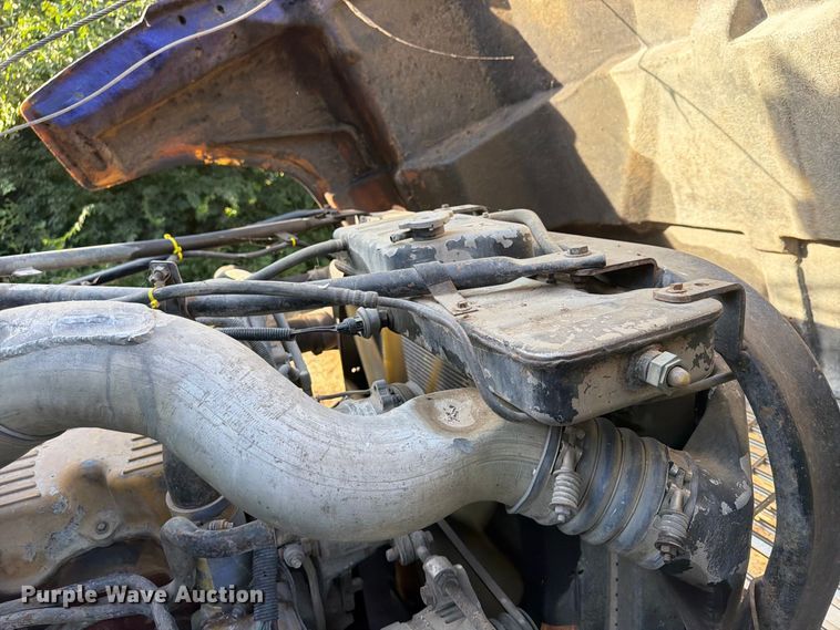 image for item FP4036 1996 Ford LTL9000 dump truck