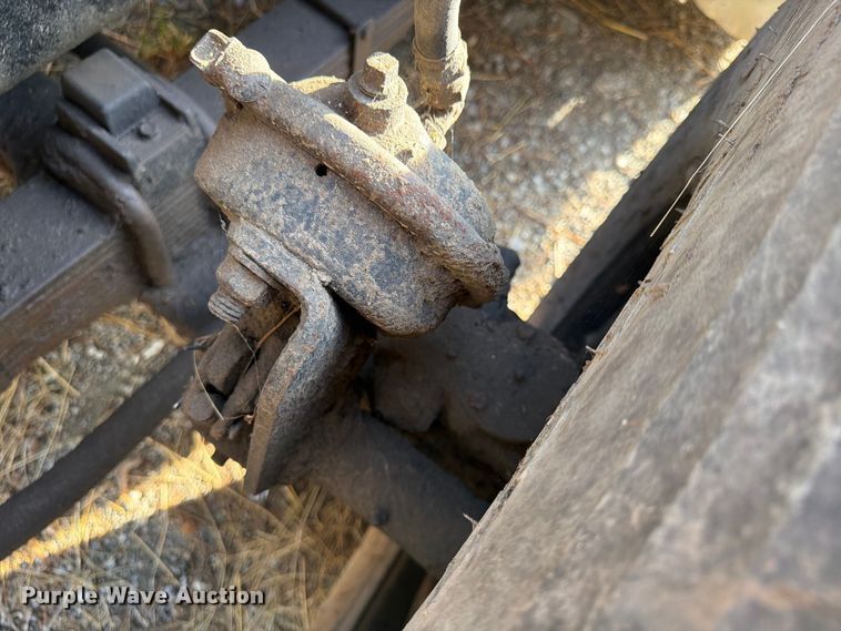 image for item FP4036 1996 Ford LTL9000 dump truck