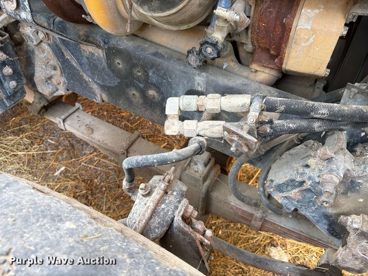 image for item FP4036 1996 Ford LTL9000 dump truck