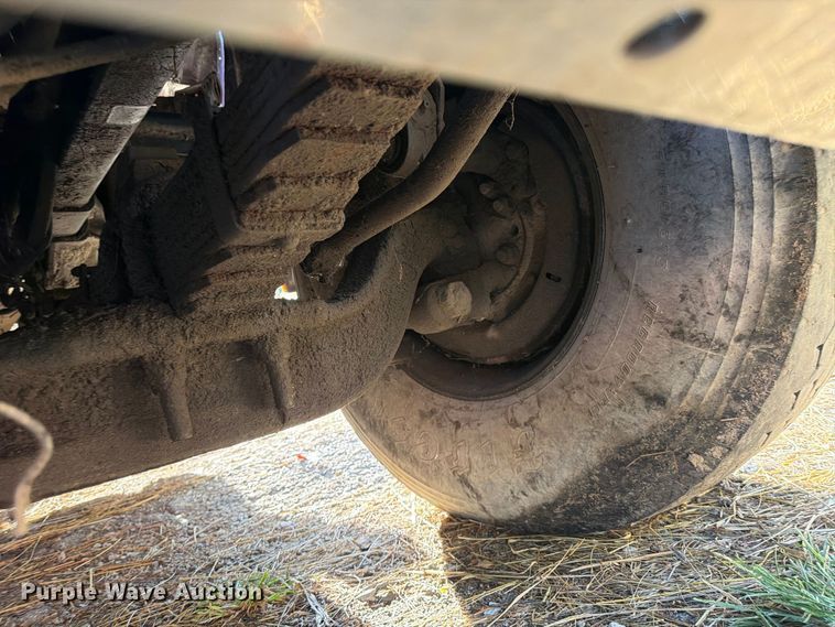 image for item FP4036 1996 Ford LTL9000 dump truck