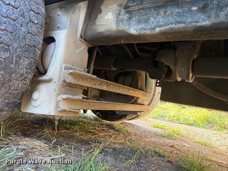 image for item FP4036 1996 Ford LTL9000 dump truck