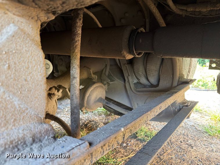 image for item FP4036 1996 Ford LTL9000 dump truck