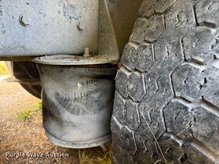 image for item FP4036 1996 Ford LTL9000 dump truck