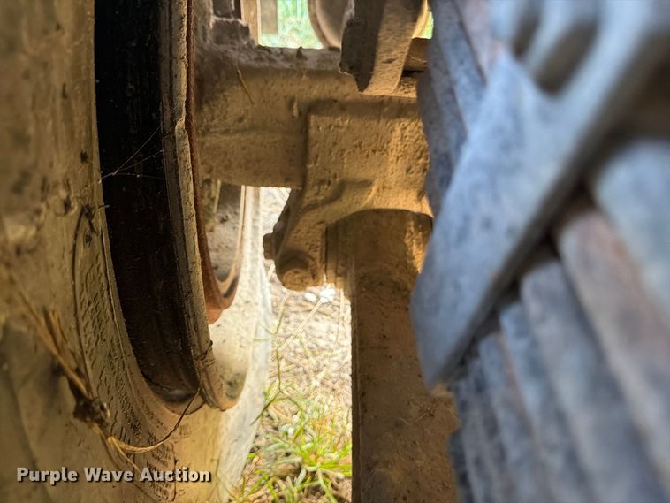 image for item FP4036 1996 Ford LTL9000 dump truck