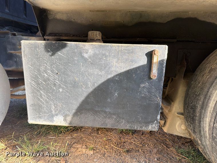 image for item FP4036 1996 Ford LTL9000 dump truck