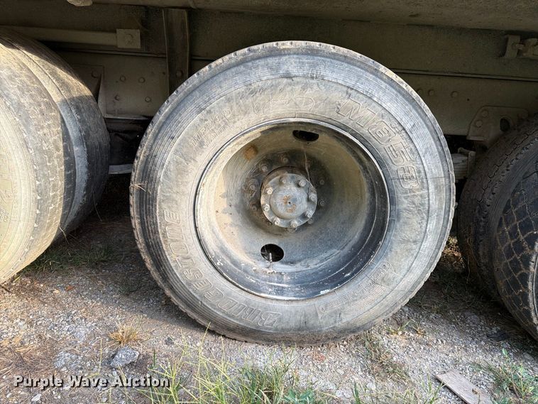 image for item FP4036 1996 Ford LTL9000 dump truck