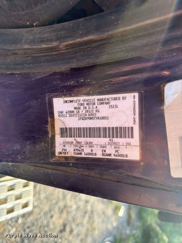 image for item FP4036 1996 Ford LTL9000 dump truck