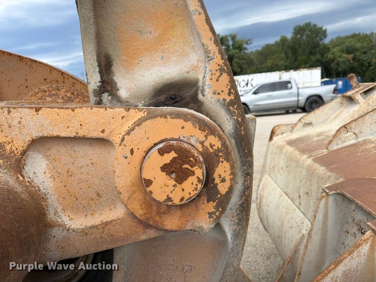image for item FP4037 Caterpillar 966D wheel loader
