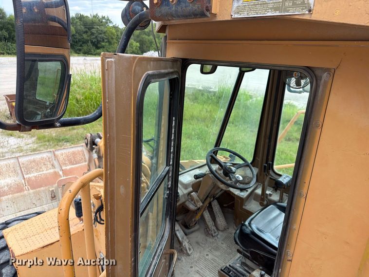 image for item FP4037 Caterpillar 966D wheel loader