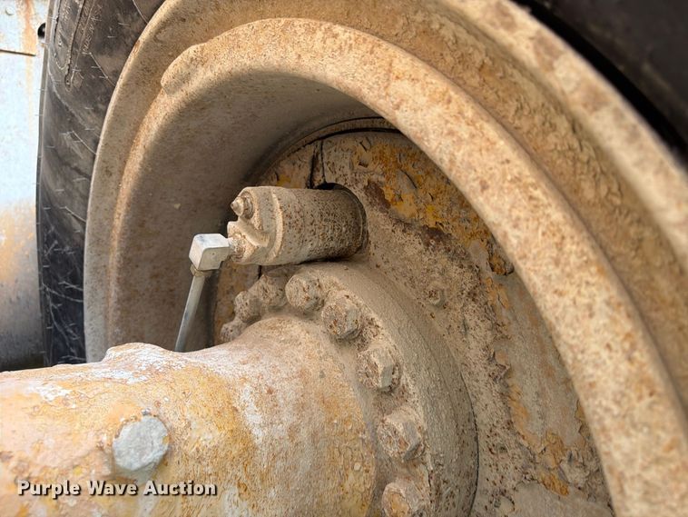 image for item FP4037 Caterpillar 966D wheel loader