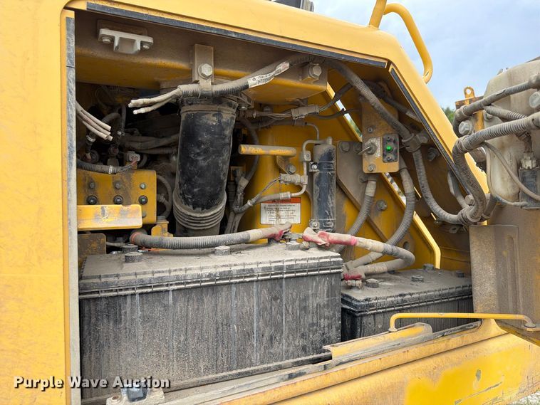 image for item FP4038 2016 Komatsu D155AXI-8 dozer