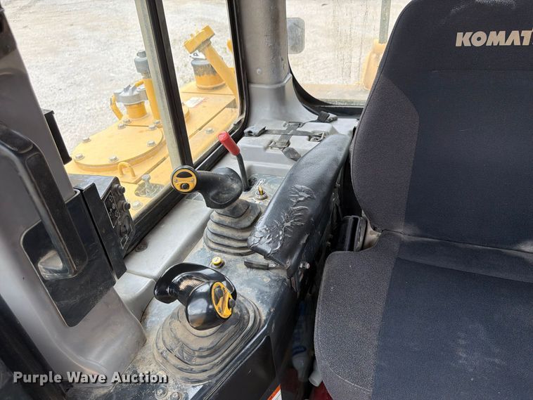 image for item FP4038 2016 Komatsu D155AXI-8 dozer