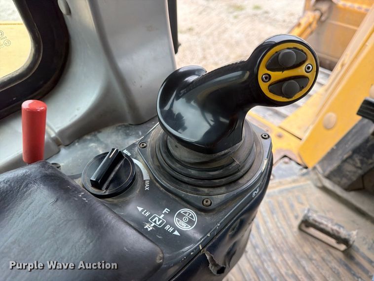 image for item FP4038 2016 Komatsu D155AXI-8 dozer