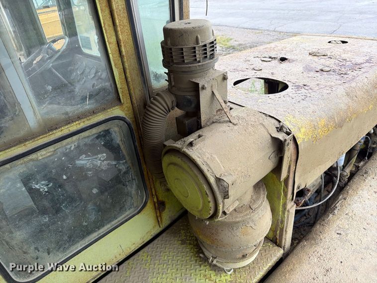 image for item FP4040 1978 Euclid R25 haul truck