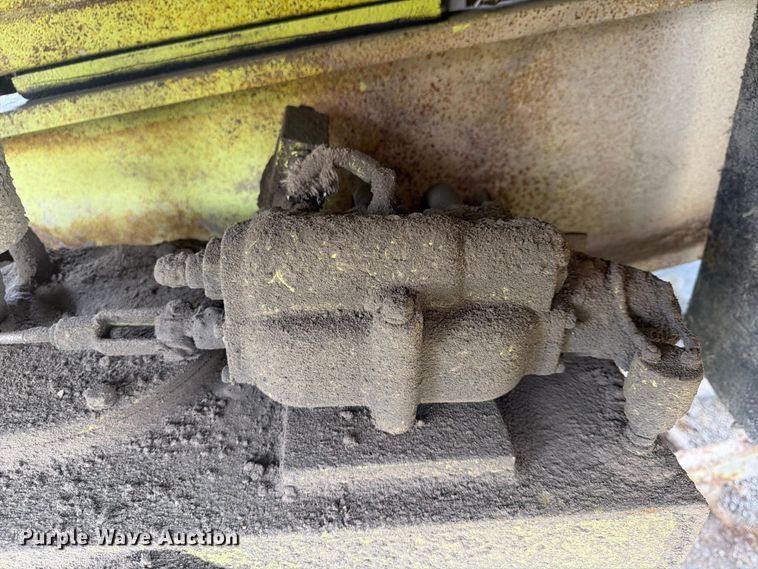 image for item FP4040 1978 Euclid R25 haul truck