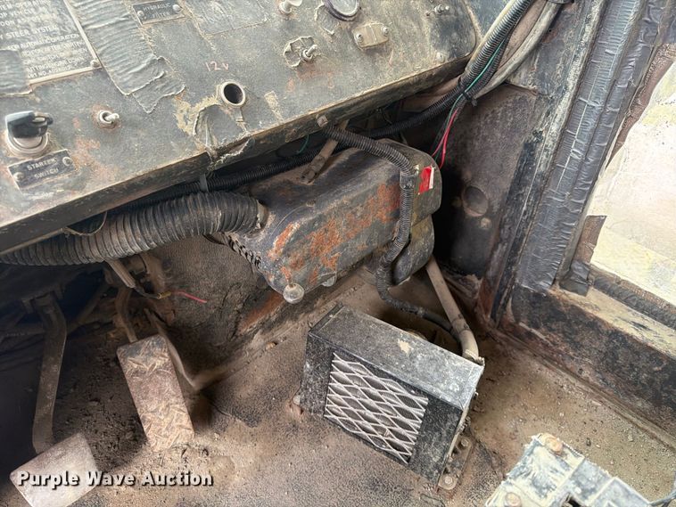 image for item FP4040 1978 Euclid R25 haul truck