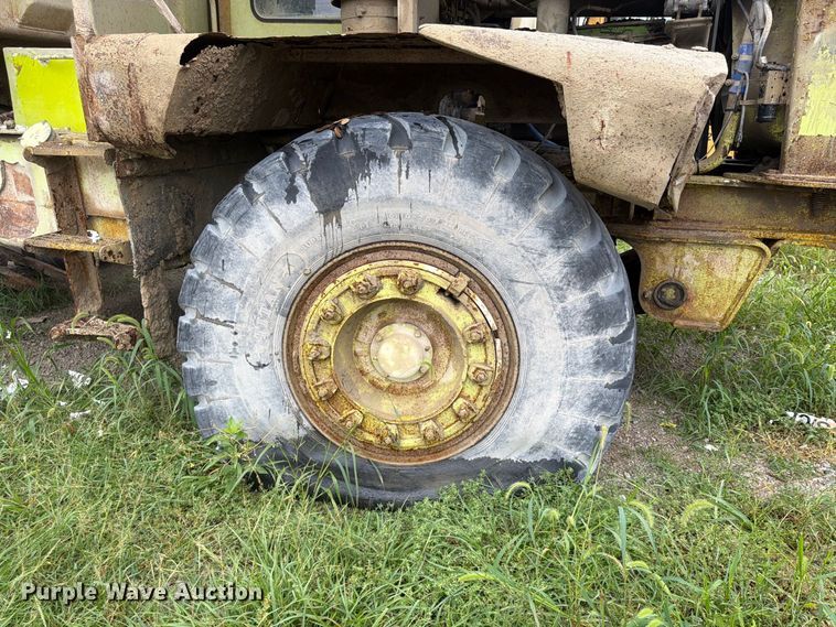 image for item FP4040 1978 Euclid R25 haul truck