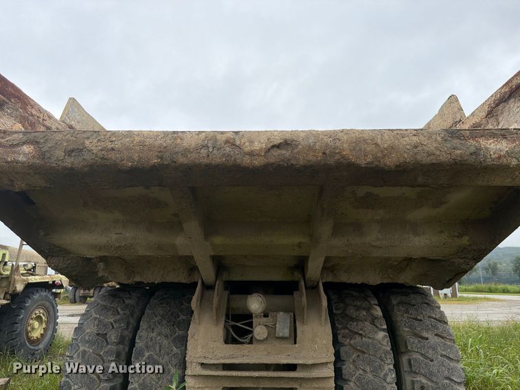image for item FP4041 1999 Euclid R25 215FD haul truck