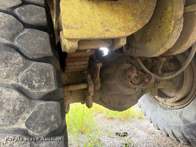 image for item FP4042 Euclid R22 haul truck