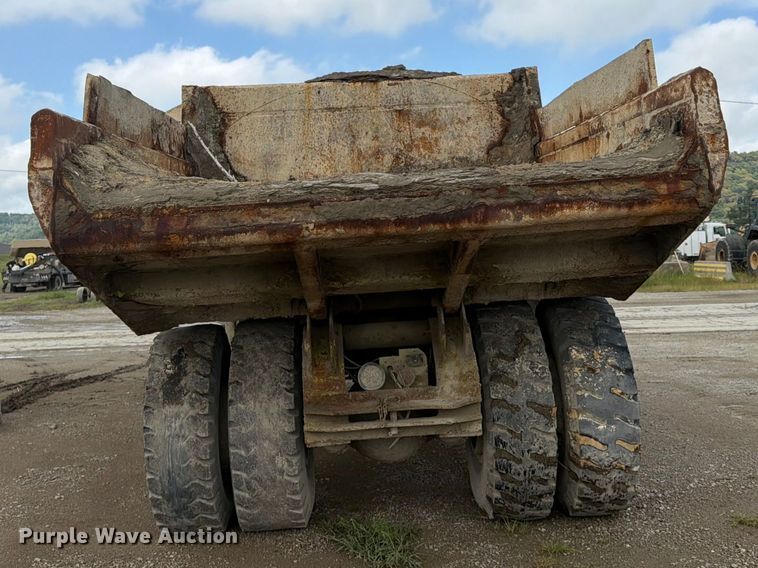 image for item FP4044 1979 Euclid R25 216FD haul truck
