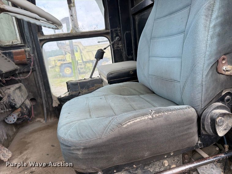 image for item FP4044 1979 Euclid R25 216FD haul truck