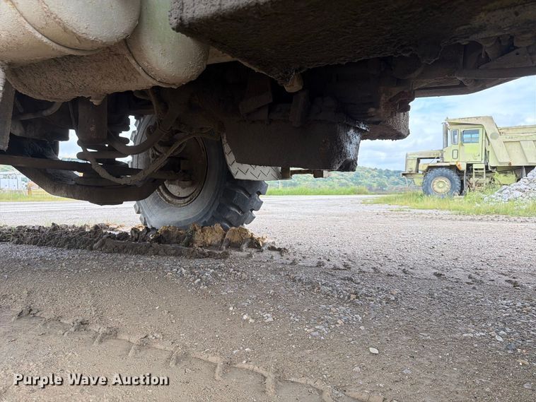 image for item FP4044 1979 Euclid R25 216FD haul truck