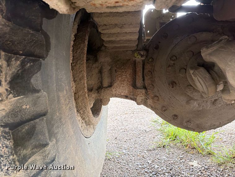 image for item FP4044 1979 Euclid R25 216FD haul truck