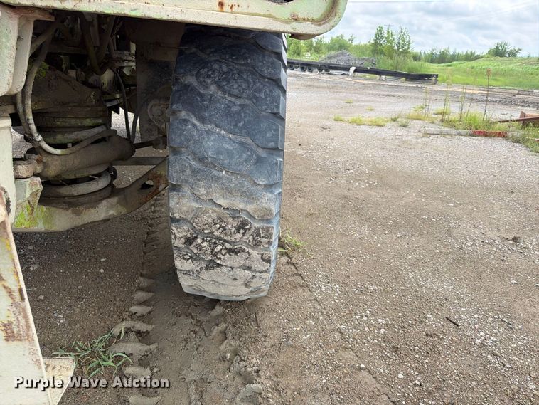 image for item FP4044 1979 Euclid R25 216FD haul truck
