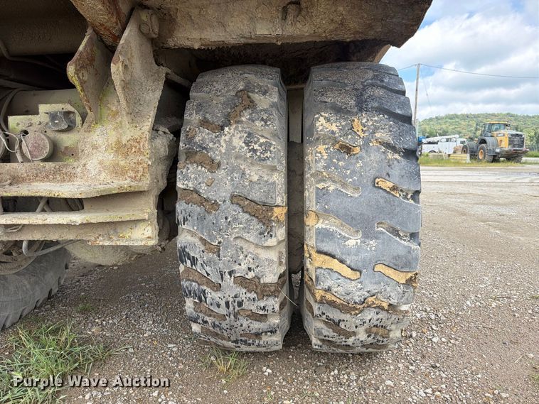 image for item FP4044 1979 Euclid R25 216FD haul truck