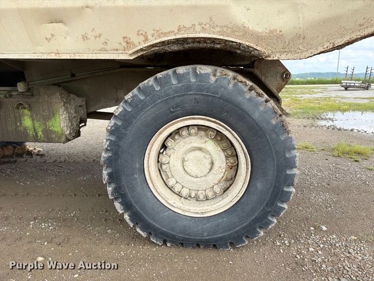 image for item FP4044 1979 Euclid R25 216FD haul truck