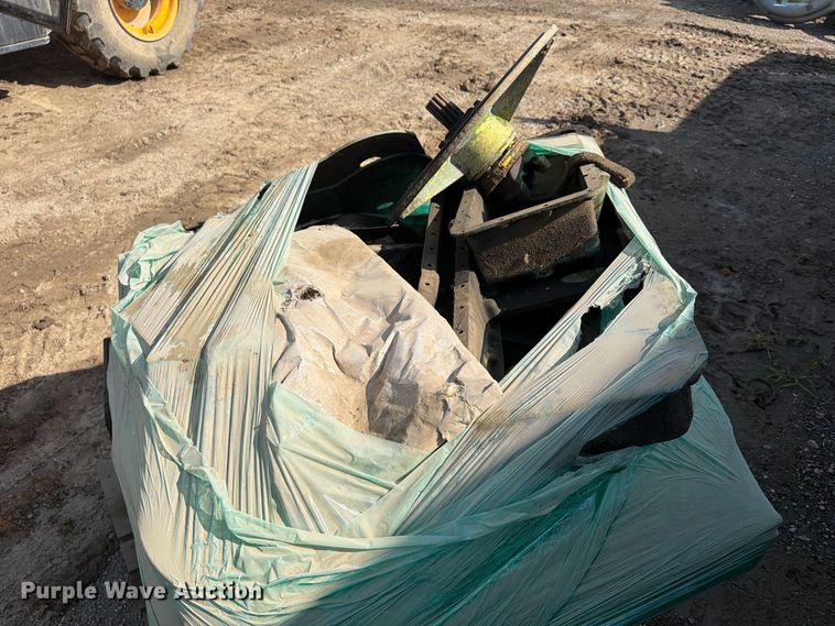 image for item FP4049 Connex storage container of Euclid parts