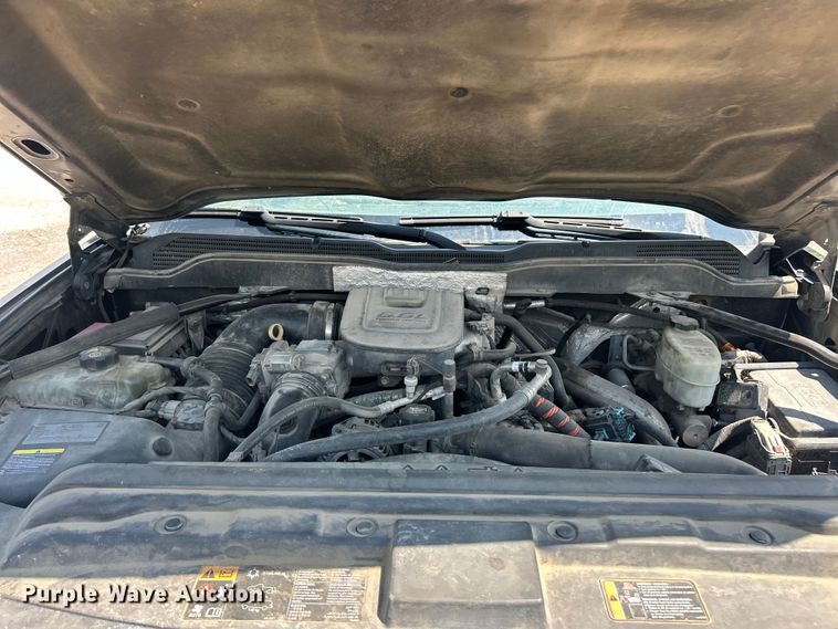 image for item FT6021 2015 Chevrolet  Silverado 3500HD flatbed pickup truck
