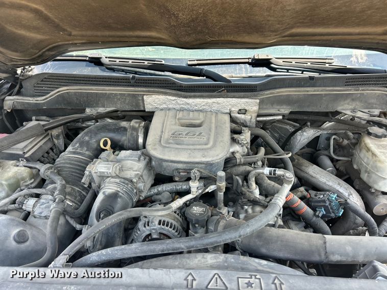 image for item FT6021 2015 Chevrolet  Silverado 3500HD flatbed pickup truck