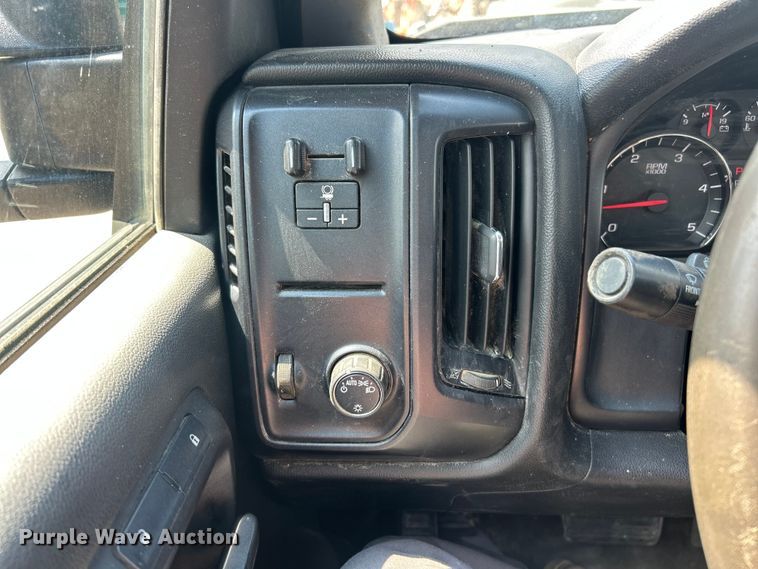 image for item FT6022 2017 Chevrolet  Silverado 3500HD flatbed pickup truck