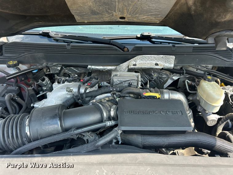image for item FT6022 2017 Chevrolet  Silverado 3500HD flatbed pickup truck