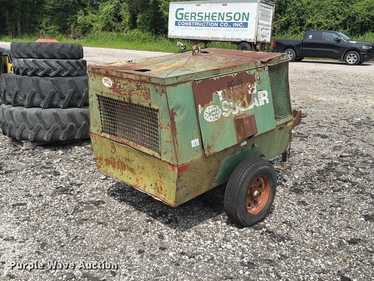 image for item FT6161 Sullair 125Q air compressor