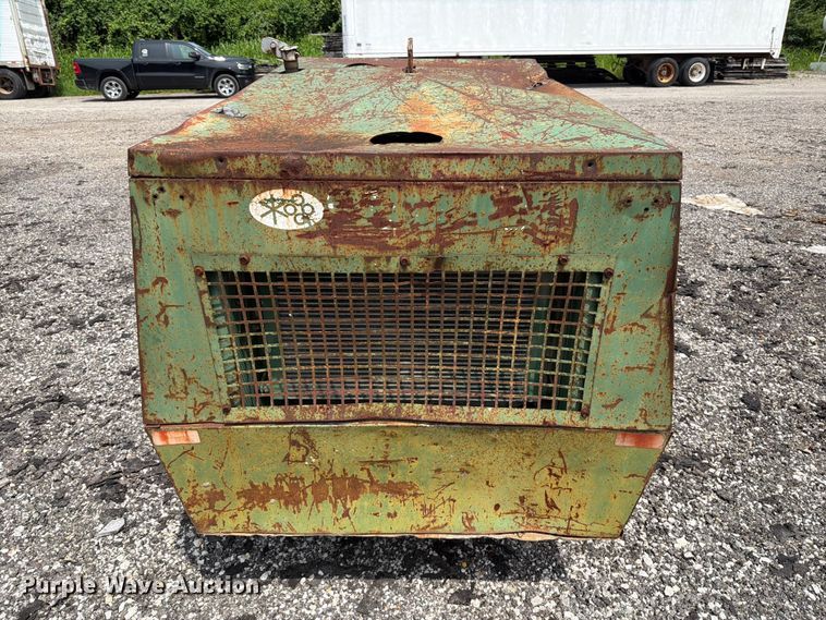 image for item FT6161 Sullair 125Q air compressor